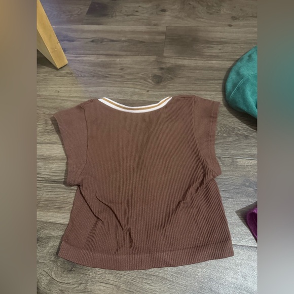 Out from under NWT top - Picture 4 of 4